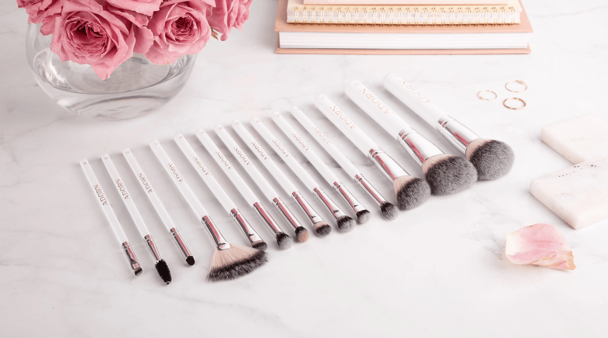 How Long Should Makeup Brushes Last? - When should i replace my makeup brushes?