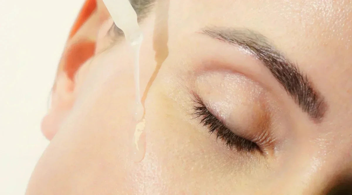 Using hyaluronic acid and vitamin c together