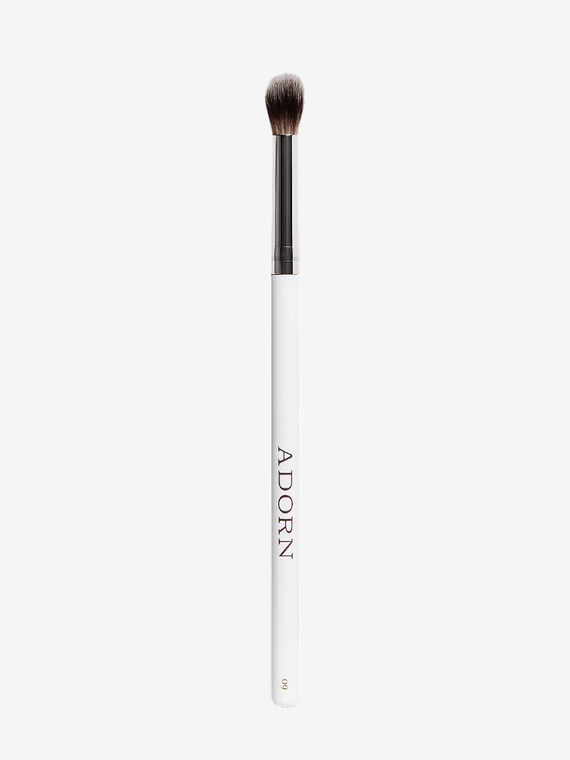 Vegan eyeshadow brush with white handle and black bristles — Adorn cruelty-free tool