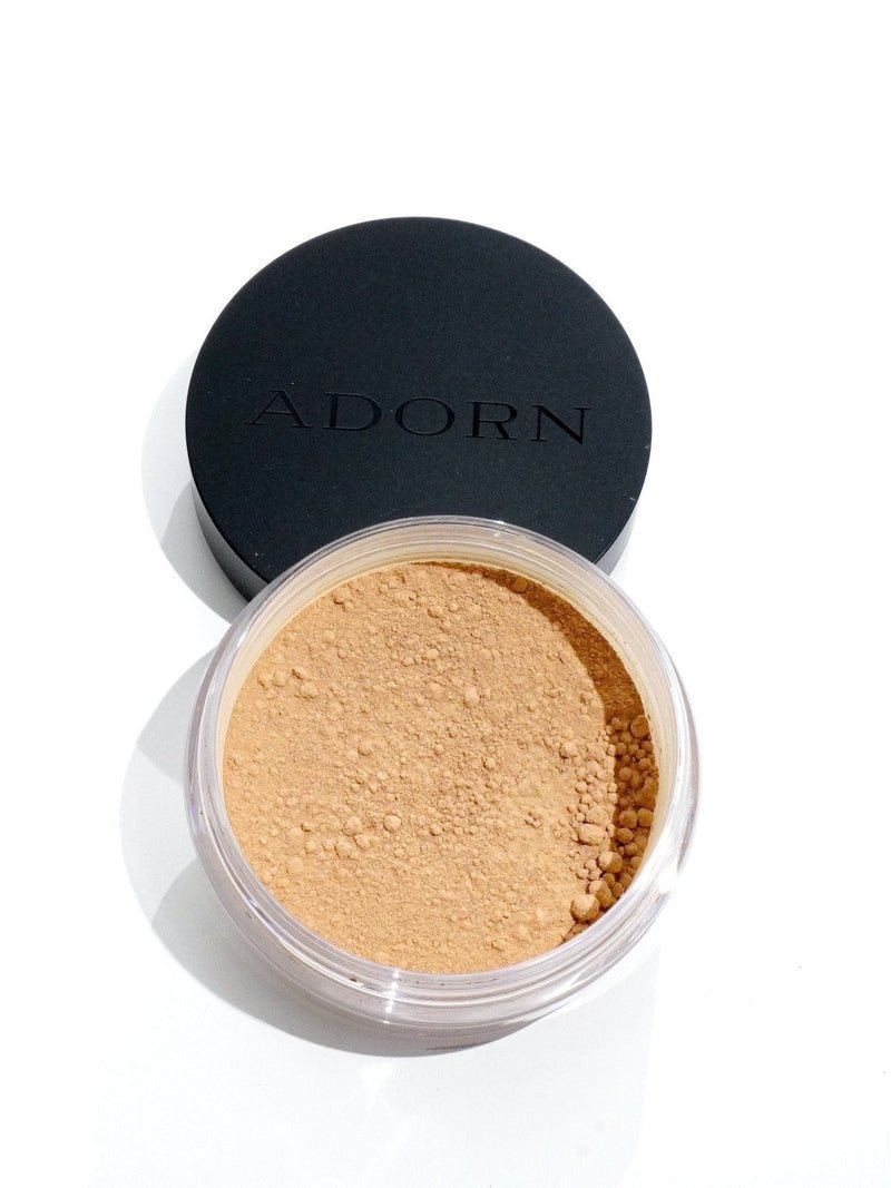 Dark Tan loose mineral foundation – SPF 20+, buildable coverage for deeper skin tones. Refillable, toxin-free.