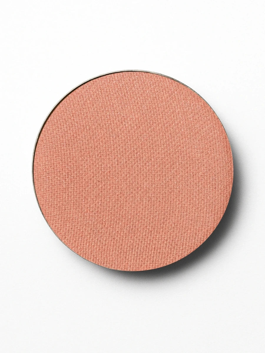 Adorn mineral eyeshadow in Dusk — gentle colour for sensitive eyes
