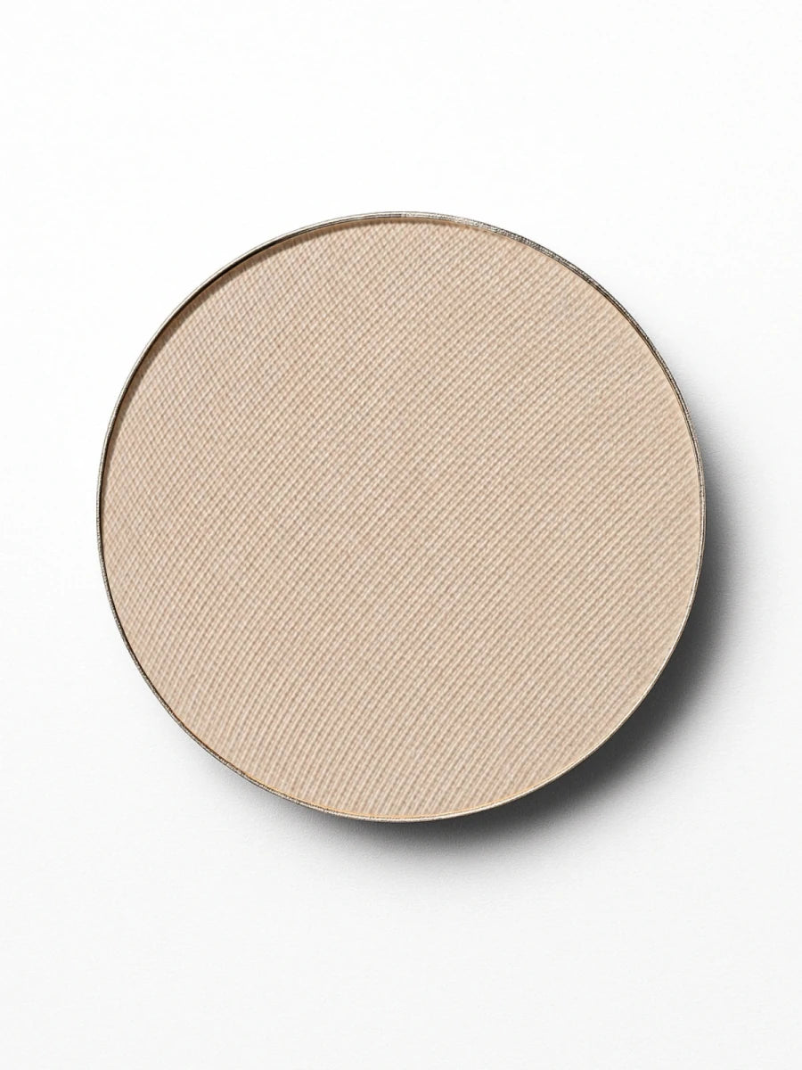 Adorn mineral eyeshadow in Ivory — gentle colour for sensitive eyes