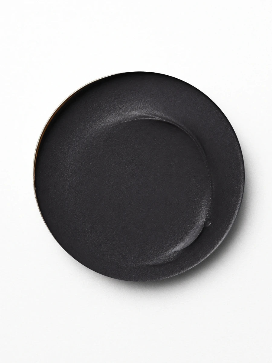 Adorn mineral eyeshadow in Onyx — gentle colour for sensitive eyes